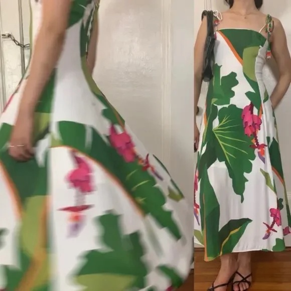 FARM Rio Dresses & Skirts - FARM Rio Tropicalistic midi dress M new